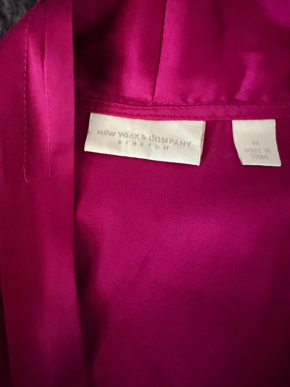 Fuchsia Satin Tie Neck Blouse Womens Medium Pink Short Sleeve Career Barbiecore - Picture 6 of 12